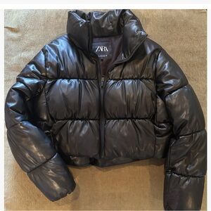 Zara Women's Sleek Black Puffer Coat